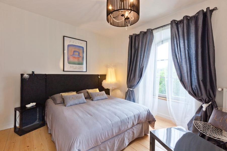 La Tour Charlemagne Bed & Breakfast Chateau-Chalon Room photo