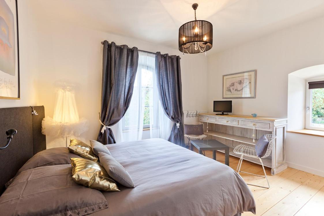 La Tour Charlemagne Bed & Breakfast Chateau-Chalon Exterior photo