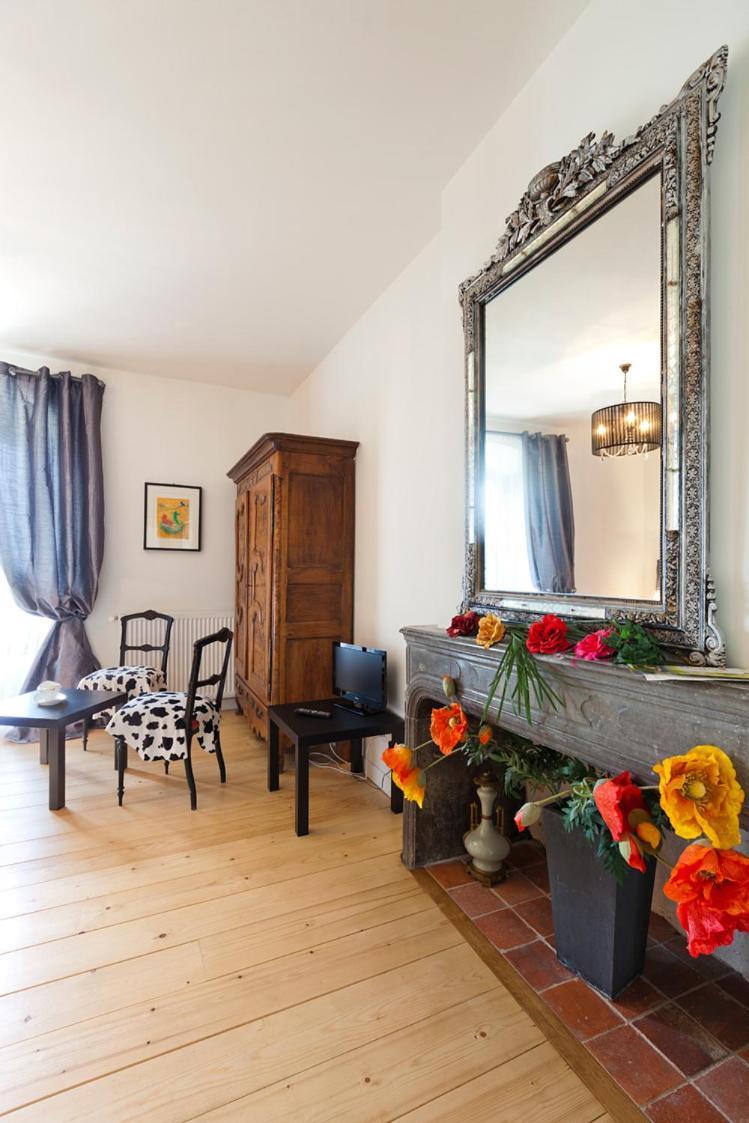 La Tour Charlemagne Bed & Breakfast Chateau-Chalon Exterior photo